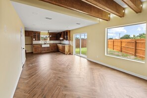 Interior - Cozy 2-bedroom apartment in beautiful Alton (Alton)