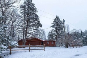 Exterior - Paddler's Paradise Cabin with Direct Trail Access! (Mercer)