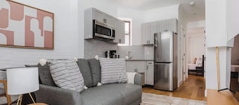 Calm & Comfortable 2-Bedroom Home in Vibrant NYC