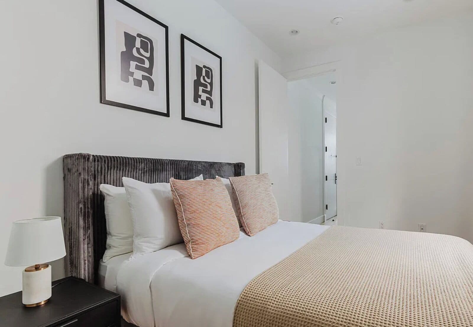 2 bedrooms, iron/ironing board, travel cot, free WiFi