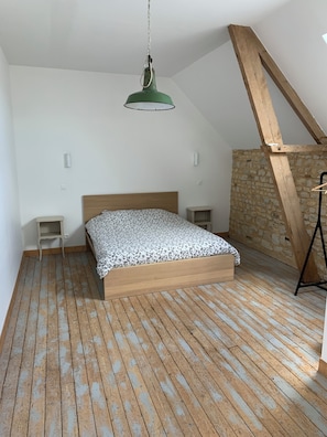 4 chambres, fer et planche à repasser, accès Internet, draps fournis