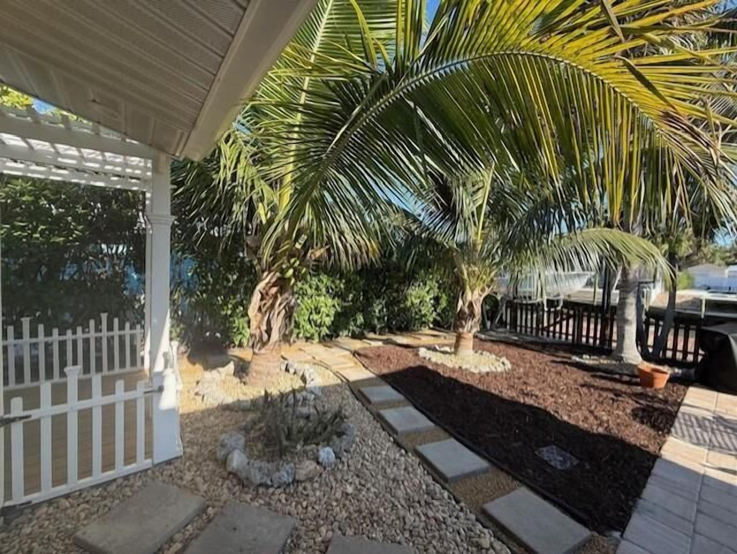 House, Multiple Beds (Beautiful Life on Madison) | Property grounds