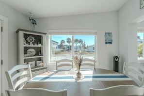 Dining - Blue Heron Hideaway (Fort Myers Beach)