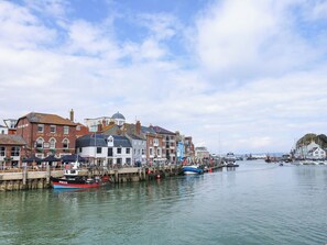 Marina - Brewmaster's Quarters (Weymouth)