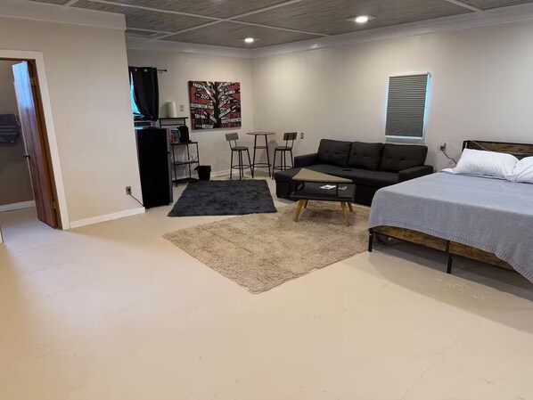 1 室のベッドルーム、WiFi、ベッドシーツ