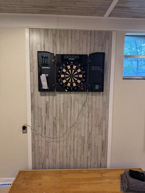 Interior - Breakfast included/dartboard (Carlsbad)