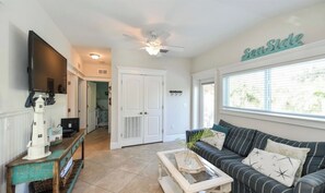 TV - Coconut cottage Unit 1! (Holmes Beach)
