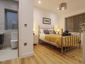 Shower - Oakwood Mews (Matlock)