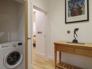 Interior - Oakwood Mews (Matlock)