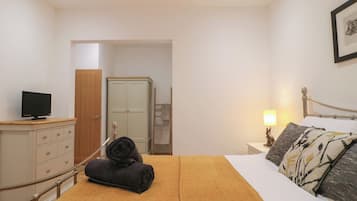 2 bedrooms, individually decorated, individually furnished, free WiFi