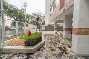 1 bedroom - Apto com Wi Fi e Garagem a 240 Metros da Praia (Santos)