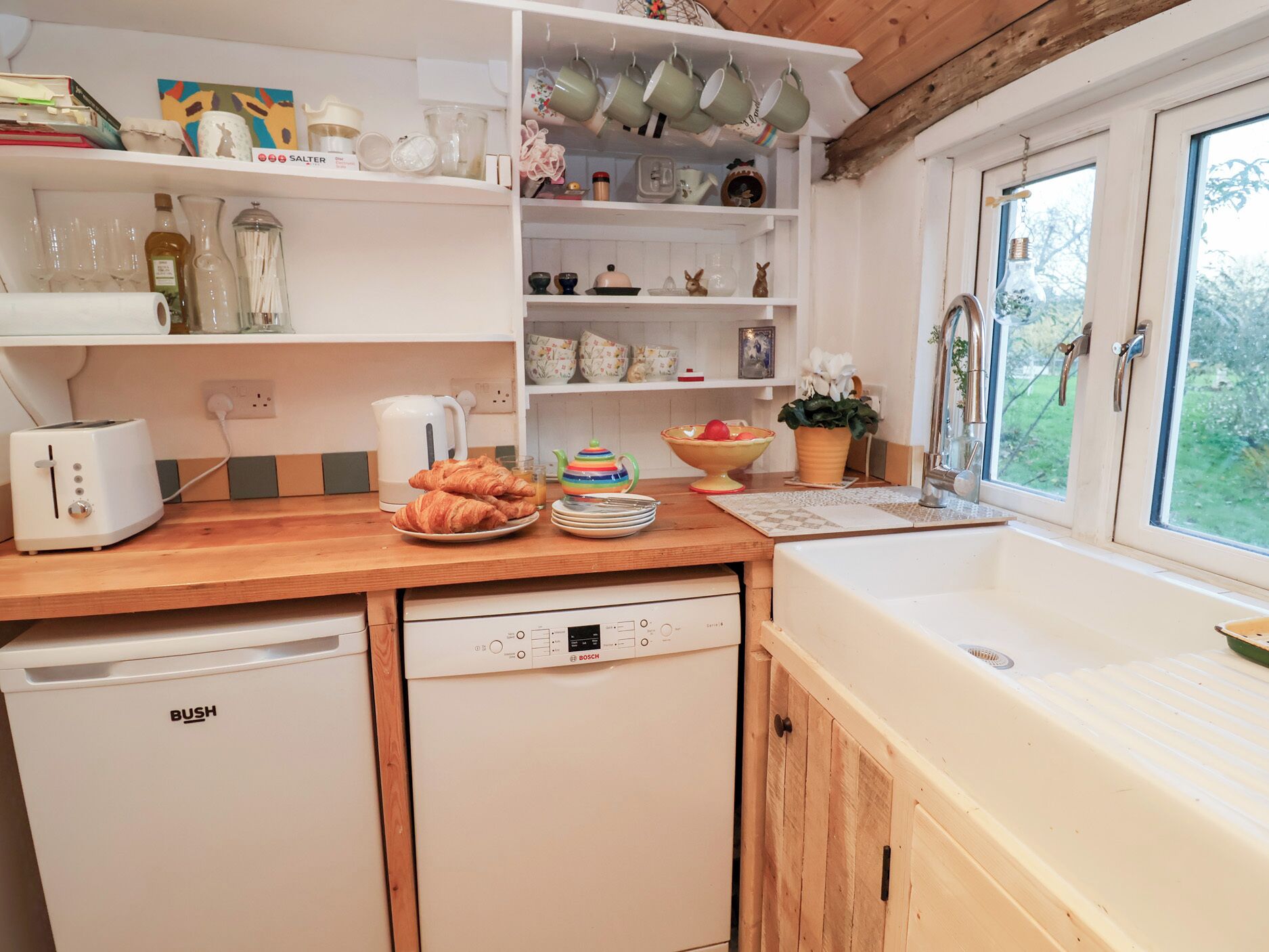 Dishwasher, cookware/dishes/utensils