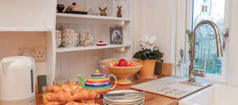 The Hare and Bumblebee Cottage