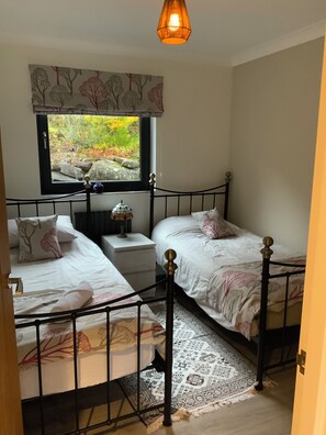 Room - Luxury new build chalets with panoramic loch & mountain views! (43CQ+FP Cairndo)