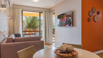 Basic Apartment | Interior