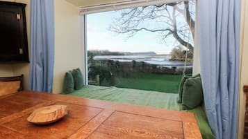 3 dormitoris, decoració individual i mobiliari individual