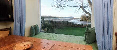 3 habitaciones, decoración personalizada y muebles diferentes