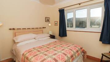 3 bedrooms, individually decorated, individually furnished, free WiFi