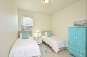 Strykjärn/strykbräda, wi-fi och sängkläder