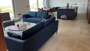 Uklassifisert bilde, 4 av 41, knapp