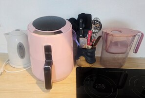 Coffee and/or coffee maker - Coastal Studio in Huntington Beach (Huntington Beach)