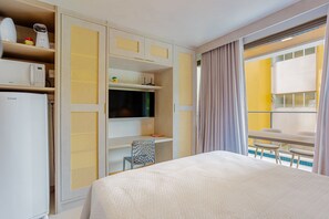 Iron/ironing board, bed sheets - BR18 Beautiful Studio 180m from Barra Beach (Salvador)