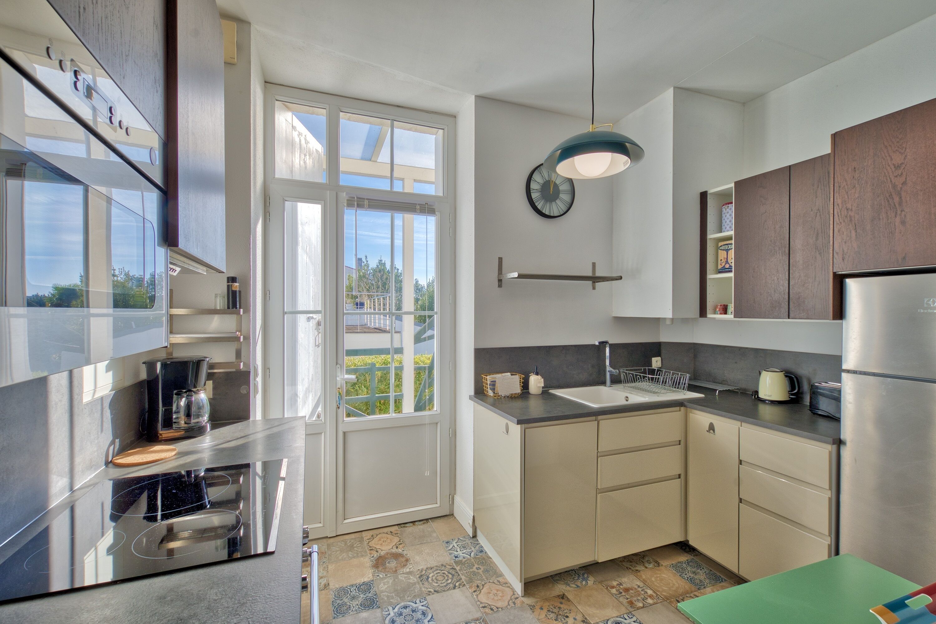 Frigorifero, microonde, forno, lavastoviglie