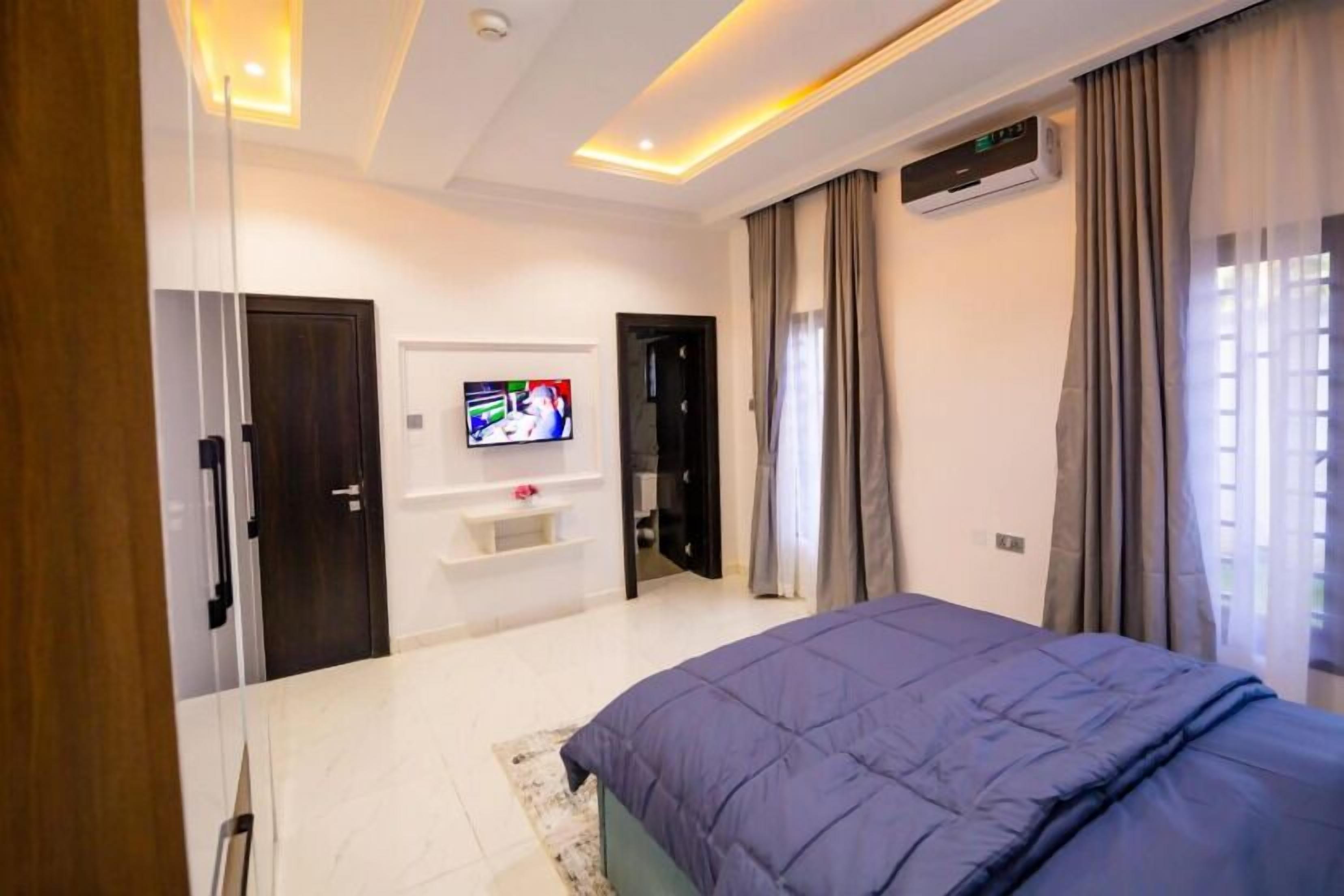 舒适客房, 阳台, 城市景观 | 办公桌、笔记本电脑工作区、遮光窗帘  、隔音