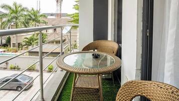 Habitación Confort, balcón, vistas a la ciudad | Balcón