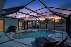Indoor pool, outdoor pool - POOL Home/Remodeled/Quiet Neighborhood/10 min to BEACH & next to PICKLEBALL/PARK (Englewood)