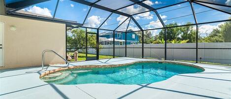 屋内プール、屋外プール