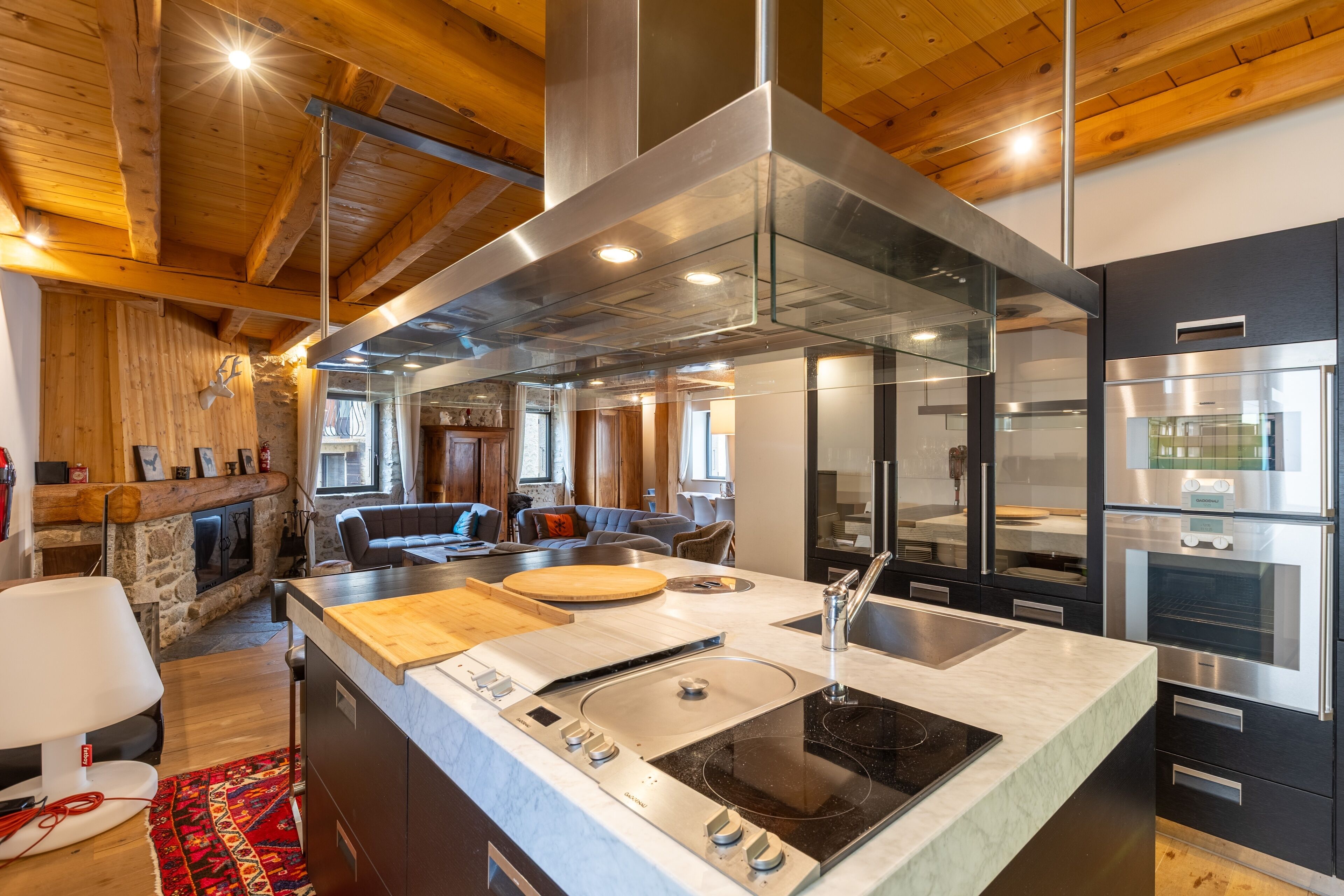 Kjøleskap, mikrobølgeovn, ovn og oppvaskmaskin