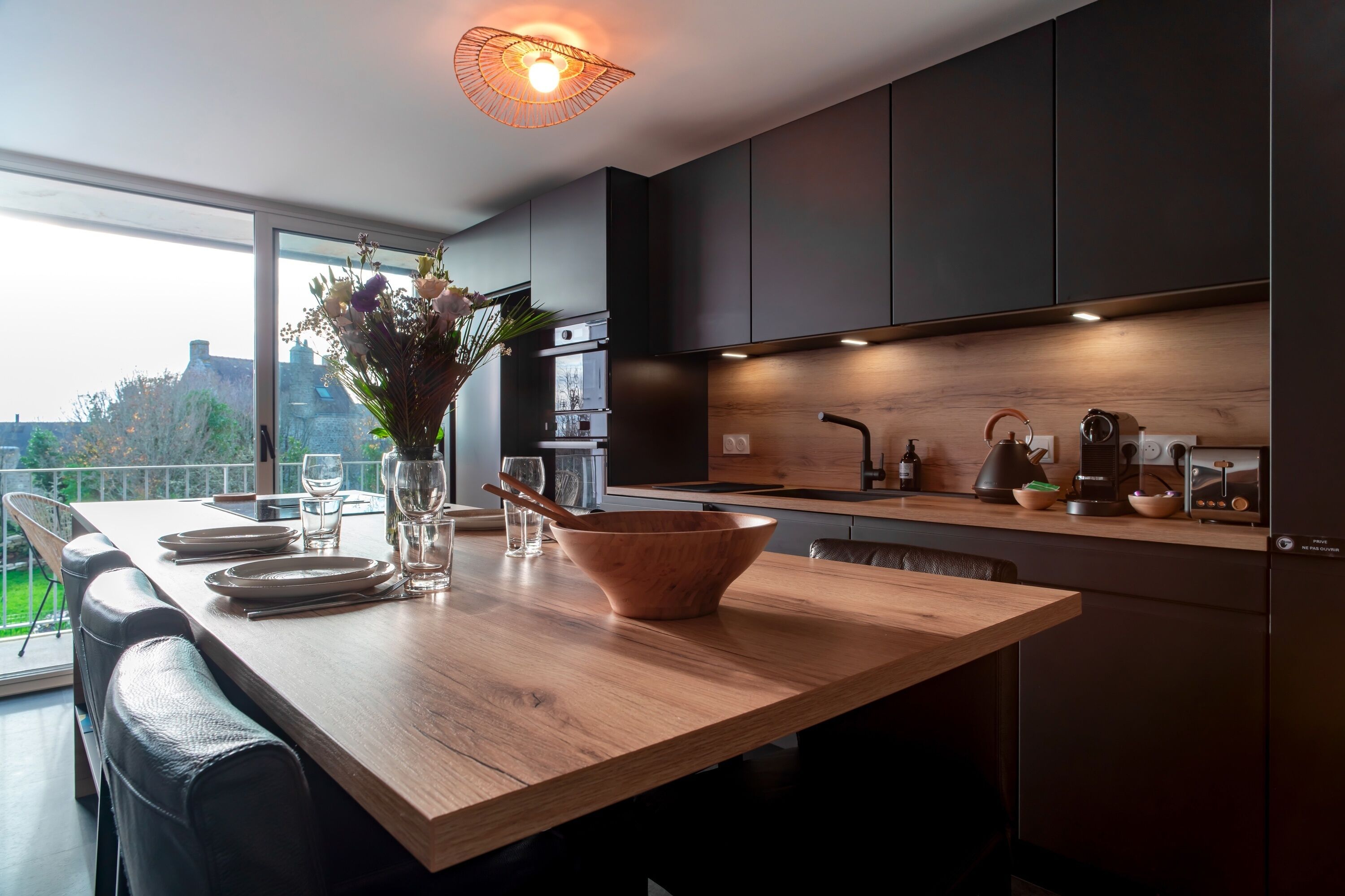 Kühlschrank, Mikrowelle, Ofen, Geschirrspüler