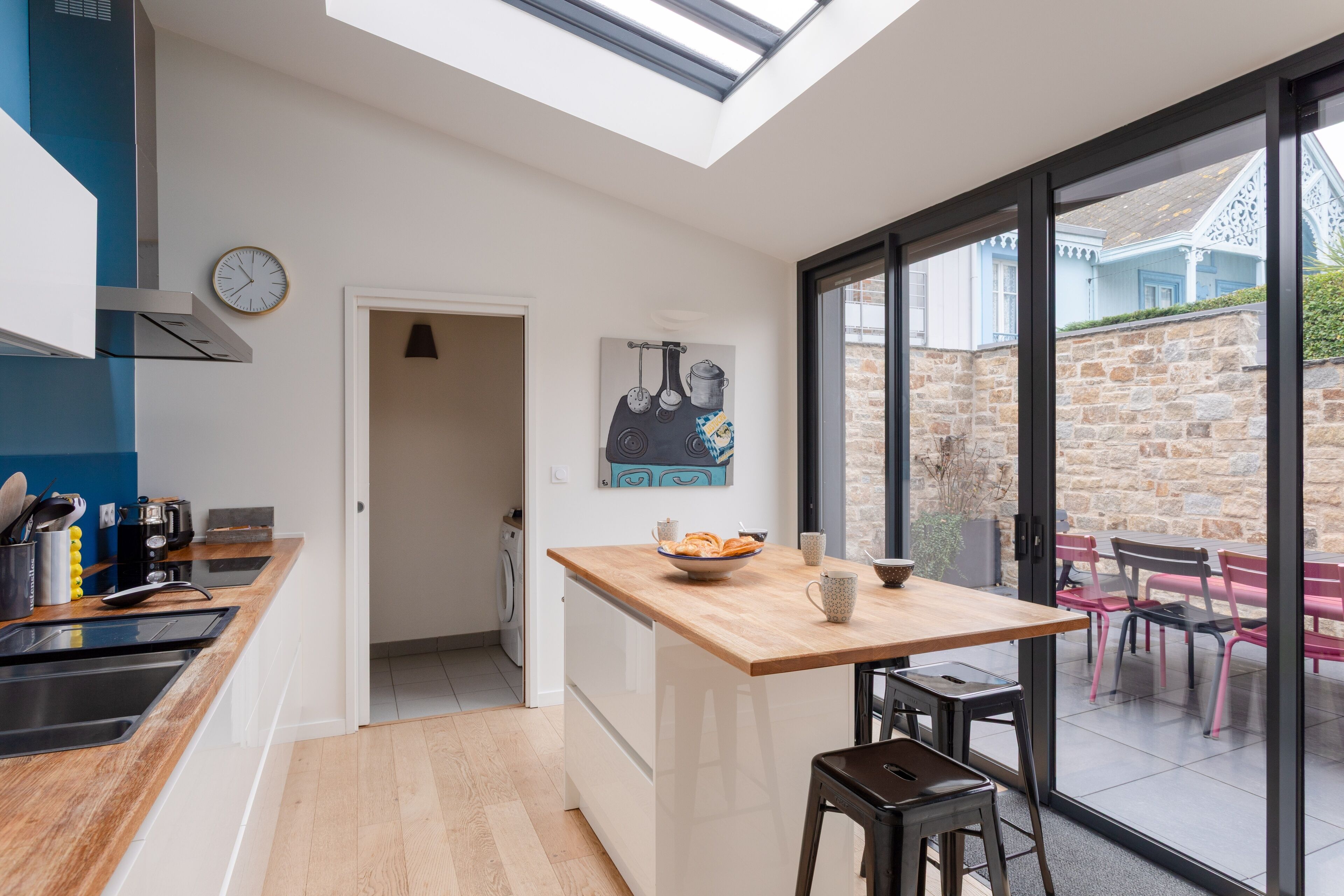 Réfrigérateur, micro-ondes, four, lave-vaisselle