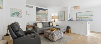 NEW! Private Cozy Escape, Walk to Beach, Comm Pool