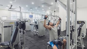 Apartment, 2 Bedrooms, Accessible, City View | Fitness facility