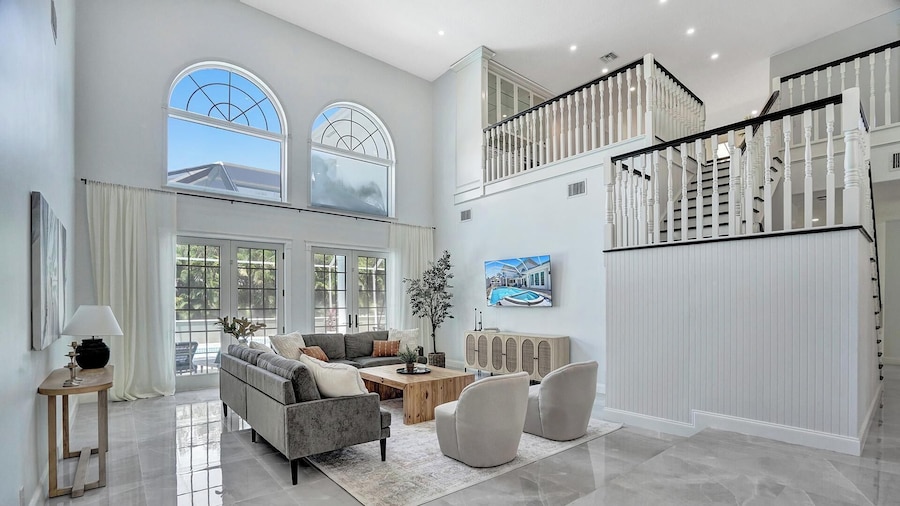 6BR Hollywood Lakes Home with Pool & Spa