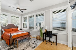 3 Schlafzimmer, Bügeleisen/Bügelbrett, WLAN, Bettwäsche