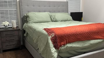 3 chambres, fer et planche à repasser, Wi-Fi, draps fournis