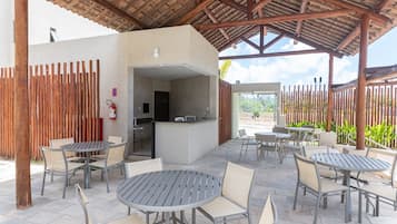 Apartamento básico | Opções para refeição ao ar livre