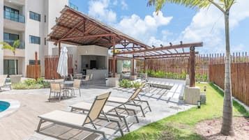 Apartamento básico | Restaurante al aire libre