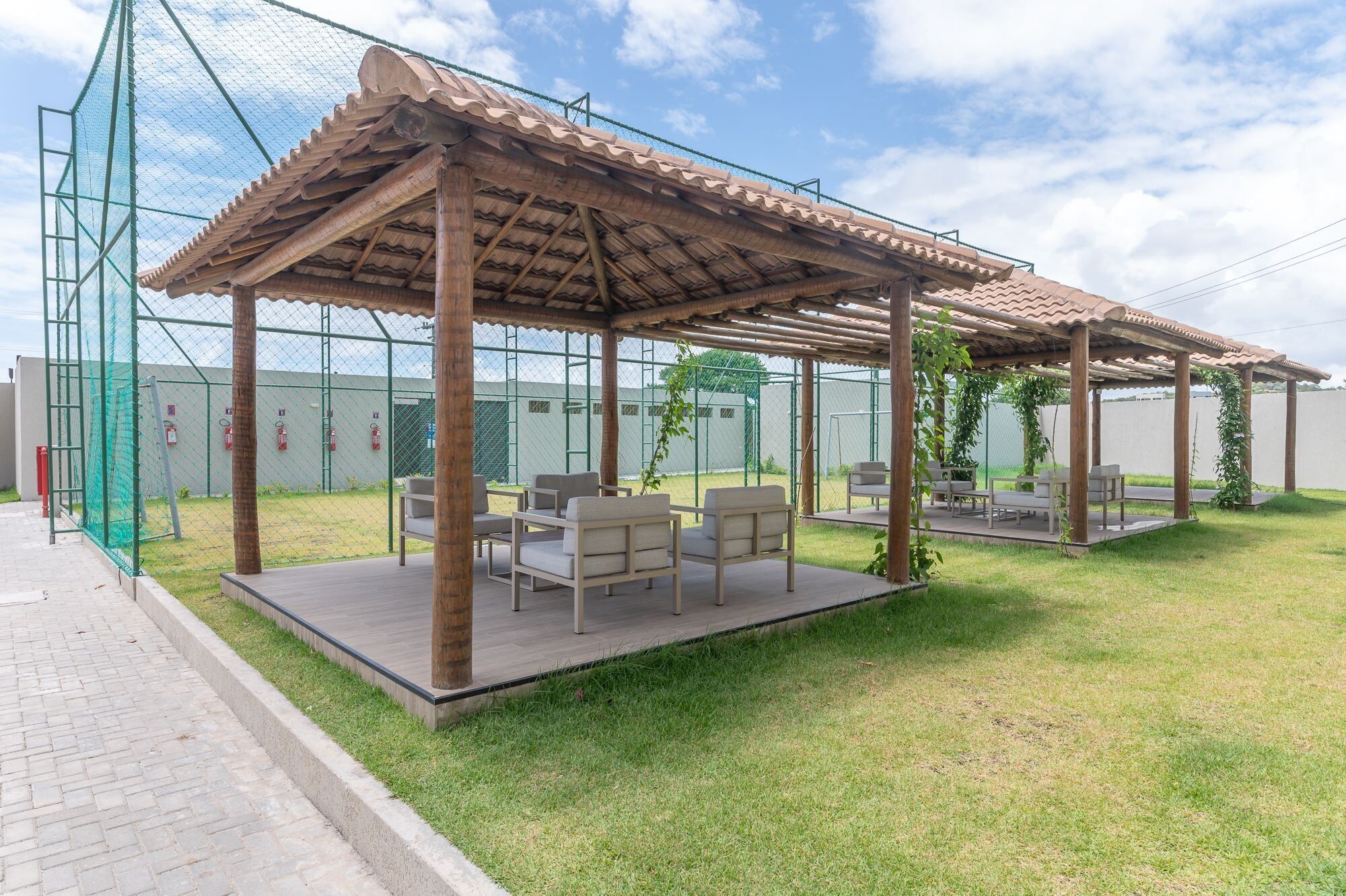Basic Apartment | Outdoor dining