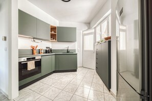 Ofen, Herdplatte, Geschirrspüler