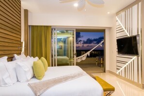 1 dormitorio, tabla de planchar con plancha, wifi y ropa de cama