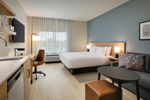 Desk, blackout curtains, iron/ironing board (on request) - Hyatt Studios Jacksonville/St Johns Town Center (Jacksonville)