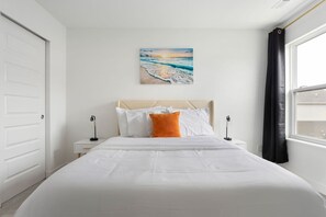 3 bedrooms, desk, iron/ironing board, WiFi - Modern Luxury Retreat Westfield | Near Grand Park (Westfield)