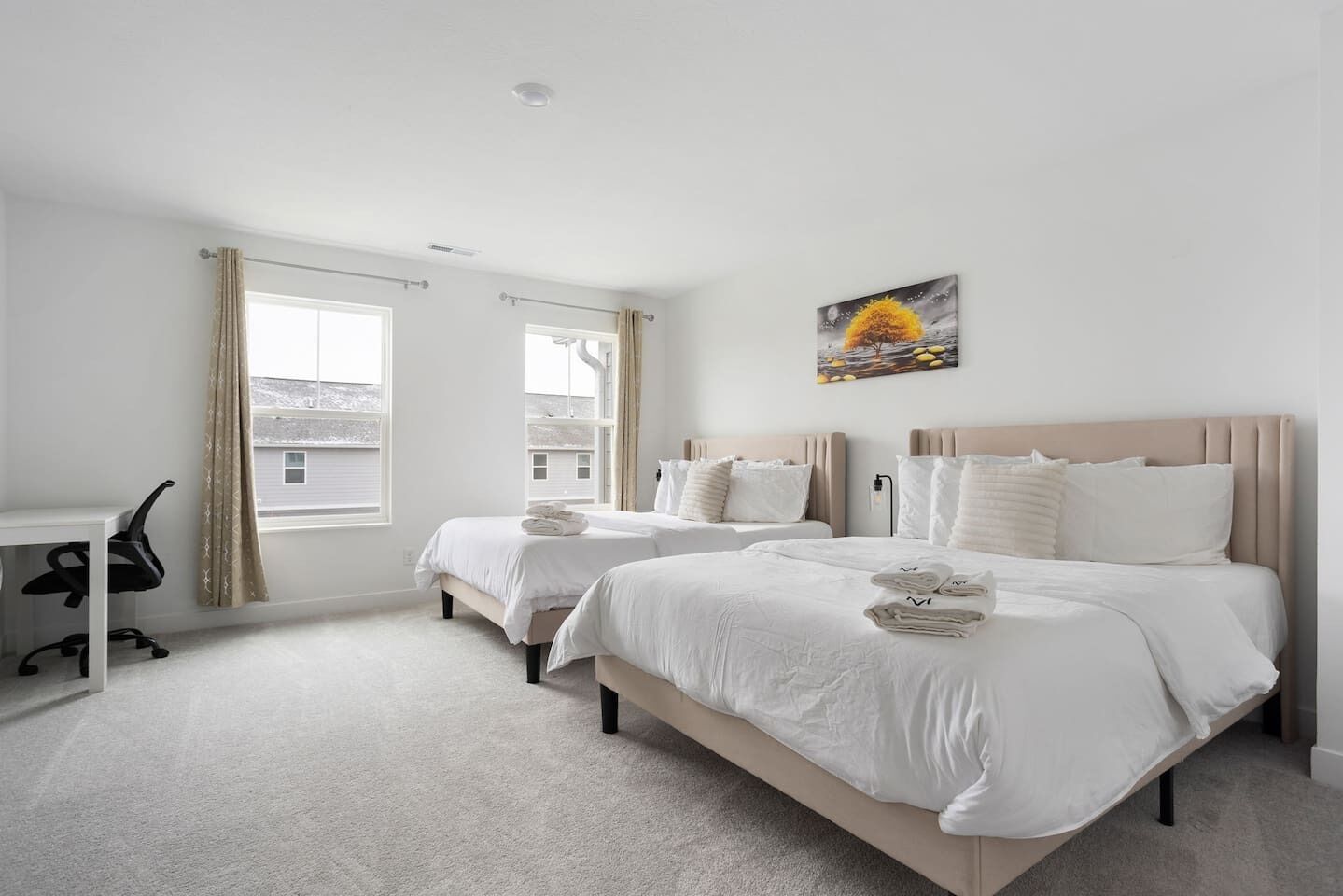 3 bedrooms, desk, iron/ironing board, WiFi