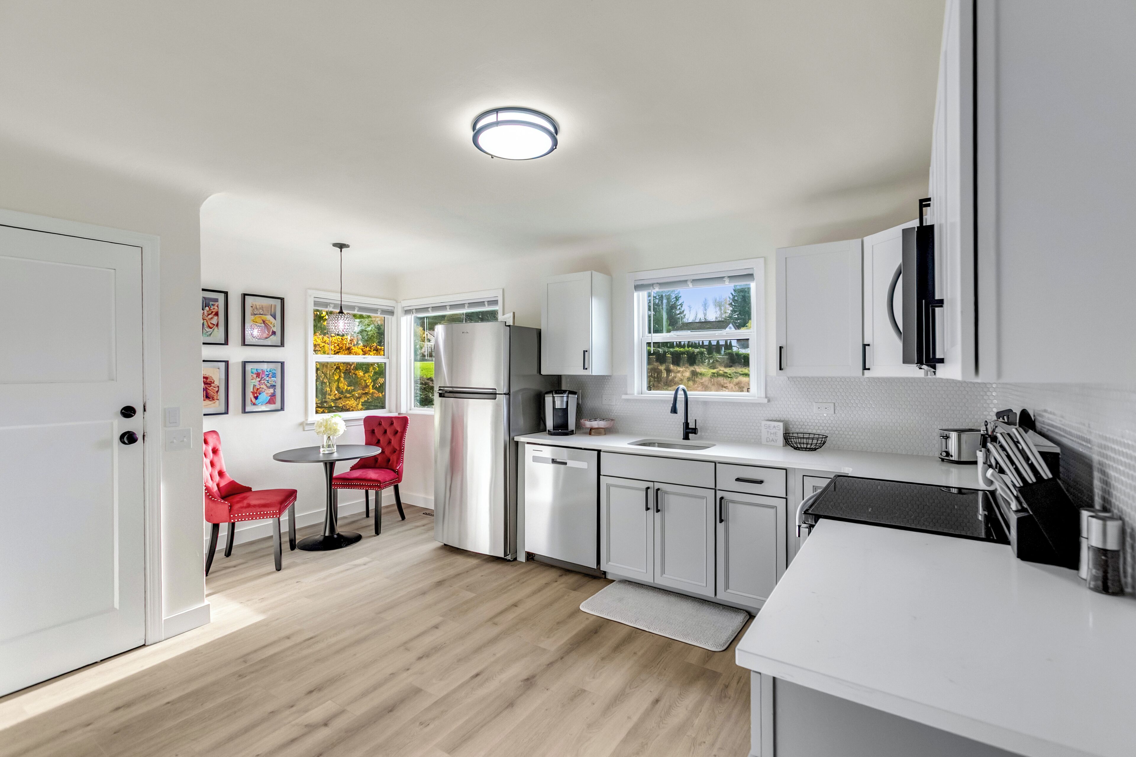 Microwave, oven, stovetop, dishwasher