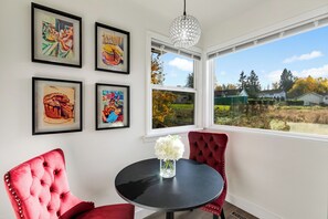 Dining - Cozy Waterfront Cottage w/ AC & Sound Views.  Easy Ferry to Seattle/World Cup (Bremerton)