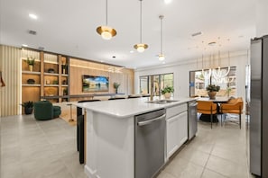 Interior - 10 BD/ 9 BA/ Paradiso Grande (5609 HS) (Orlando)